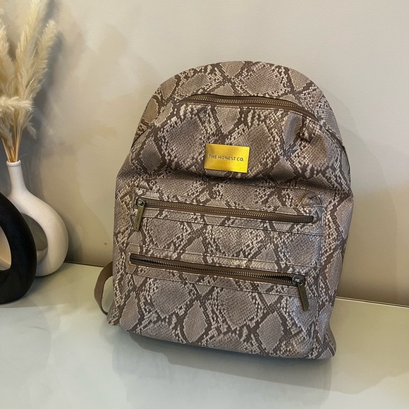 Honest company diaper backpack - Picture 6 of 7